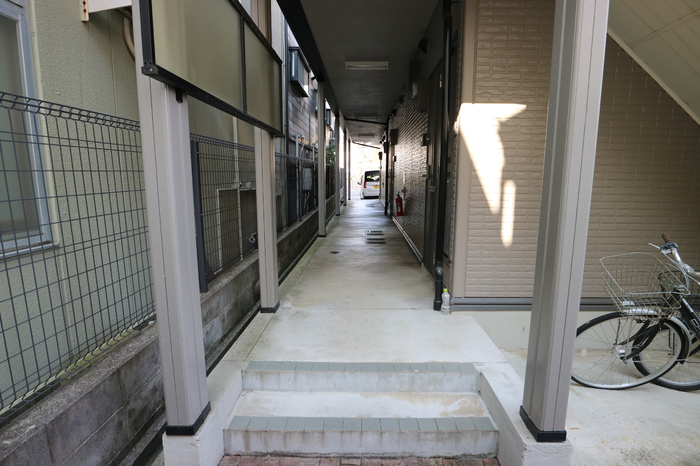 18/24 エントランス