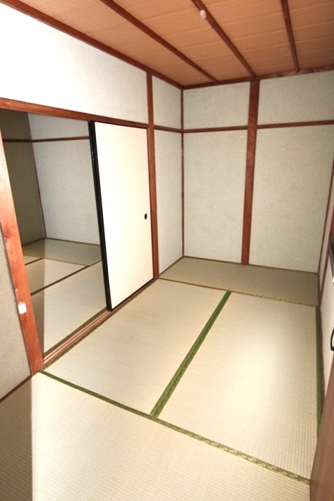 2/4 エントランス