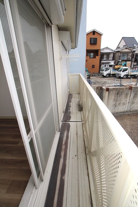 13/19 バルコニー
