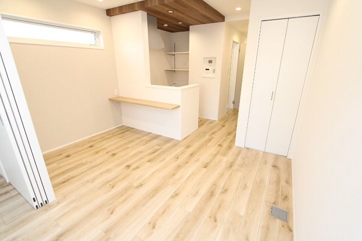 26/30 エントランス