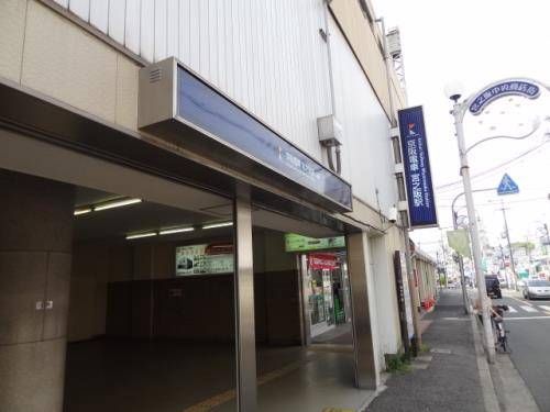 28/30 エントランス