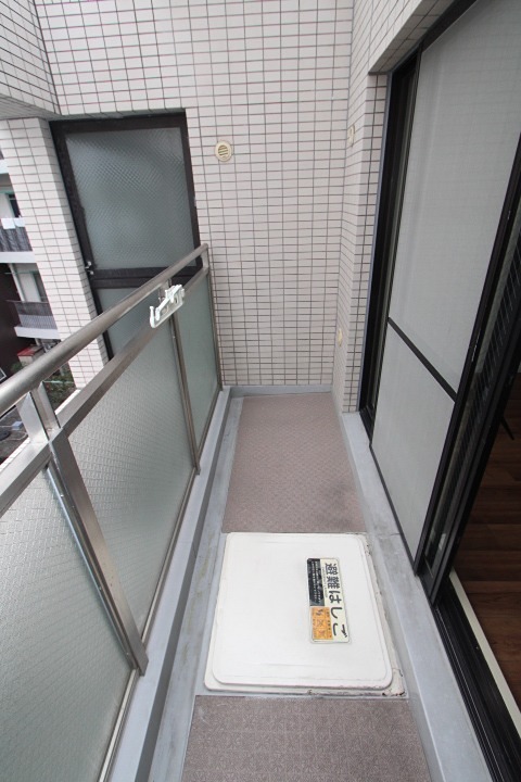 13/18 バルコニー