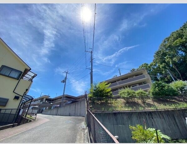 14/19 エントランス