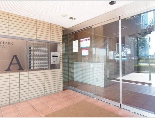 15/18 エントランス