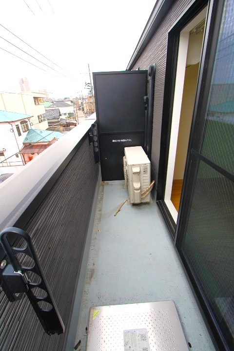 13/19 バルコニー