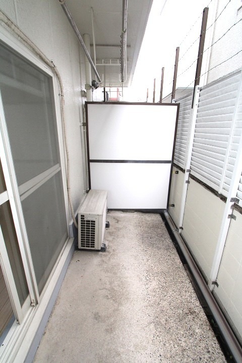 13/19 バルコニー