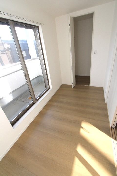 2/4 エントランス