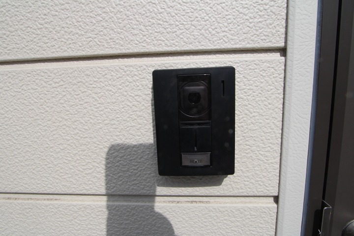 26/28 エントランス