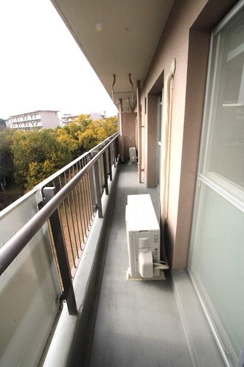 13/18 バルコニー