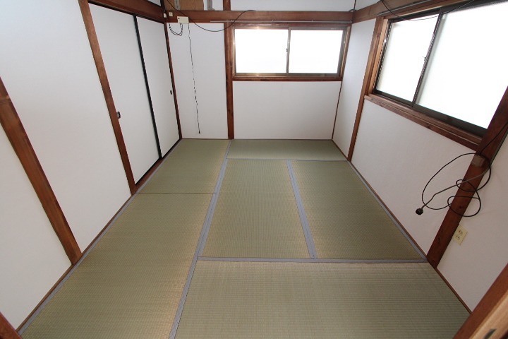 16/19 エントランス