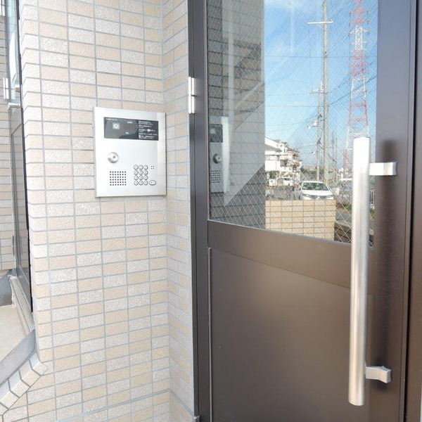 14/16 エントランス