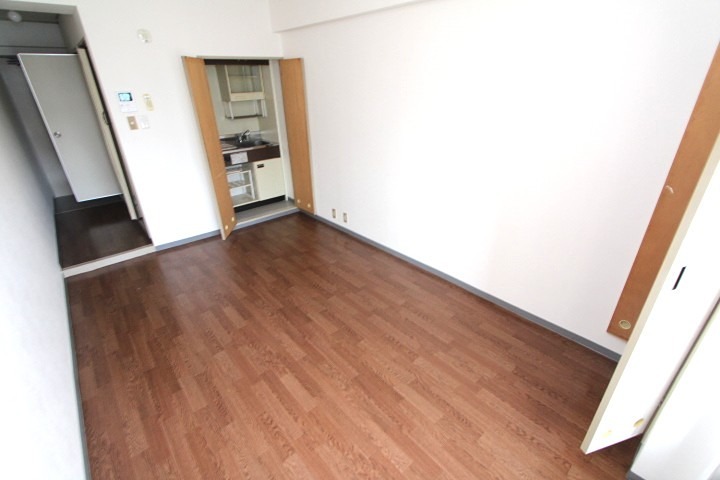 17/19 エントランス