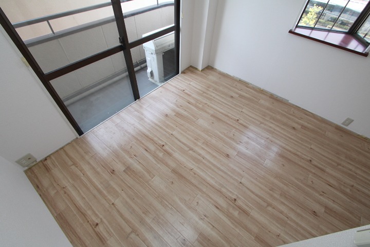 13/19 バルコニー