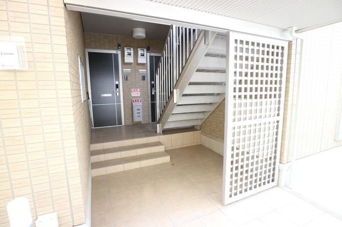 19/23 エントランス