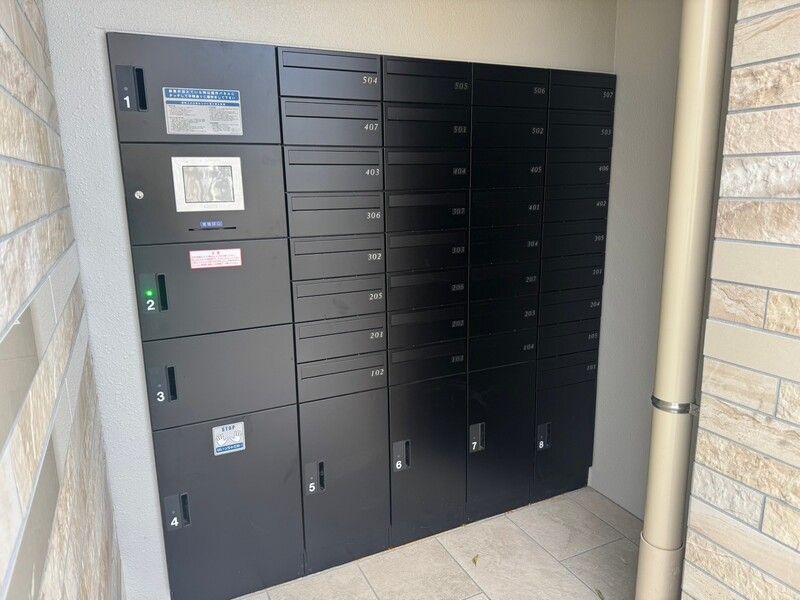 25/30 エントランス