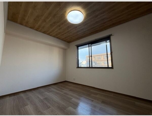 8/10 エントランス