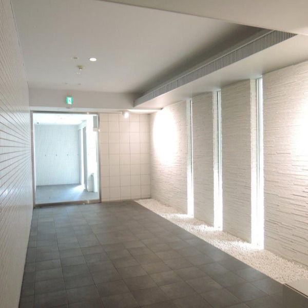 22/25 エントランス