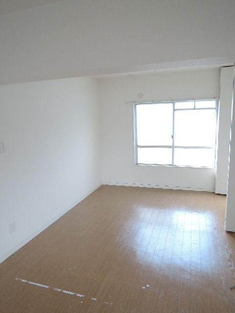 17/19 エントランス