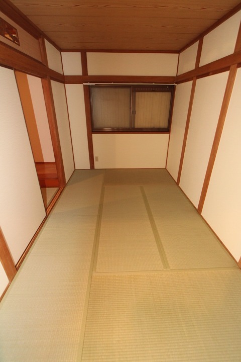 18/21 エントランス