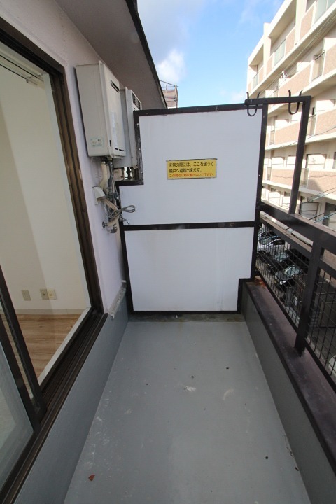 13/19 バルコニー