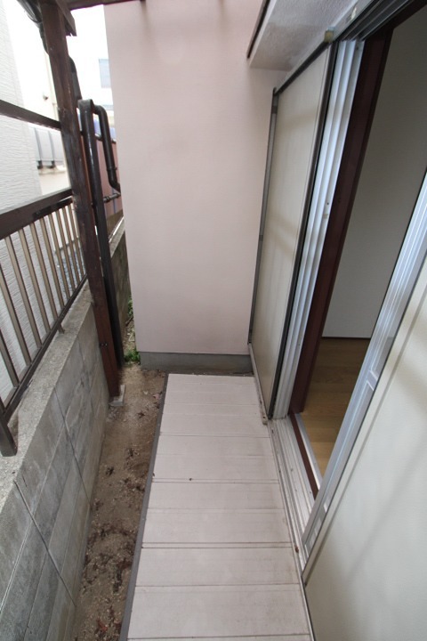 20/27 バルコニー