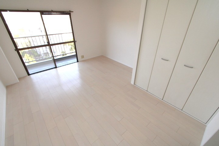 16/18 エントランス