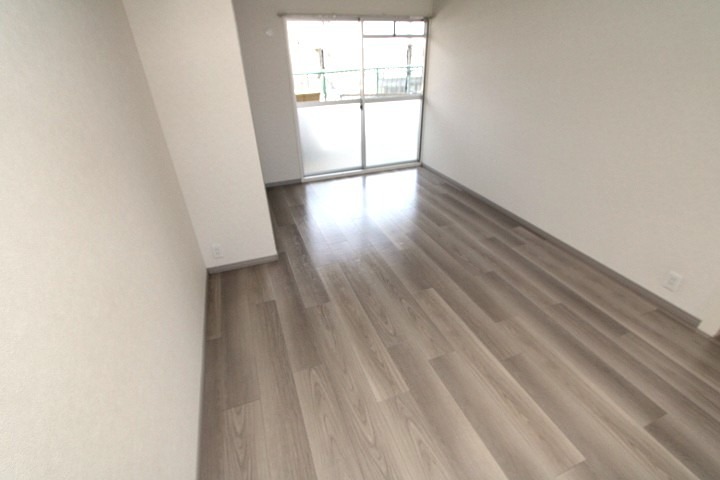 2/4 エントランス