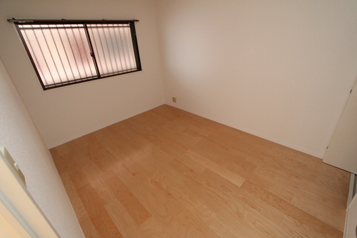 2/4 エントランス