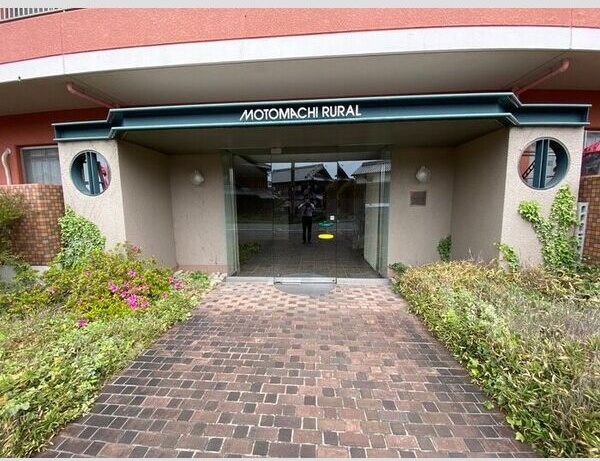 14/19 エントランス