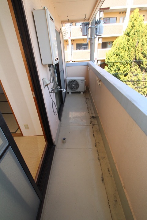 13/20 バルコニー