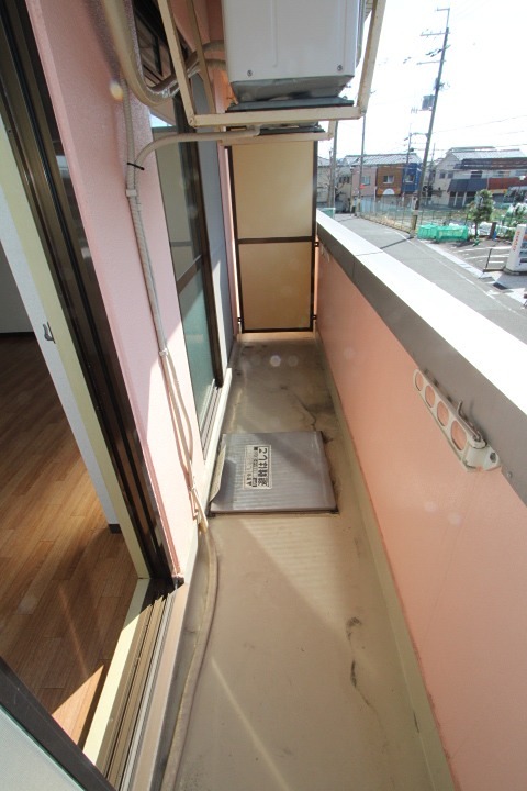13/19 バルコニー