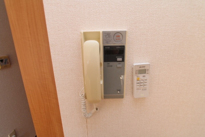 2/4 エントランス