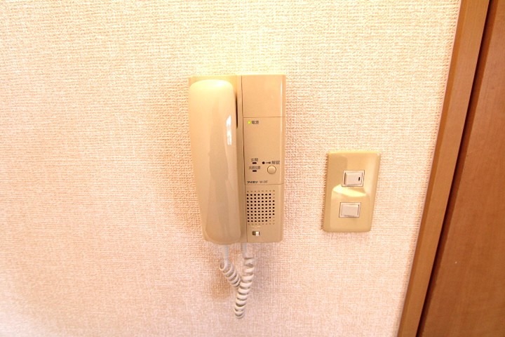 17/19 エントランス