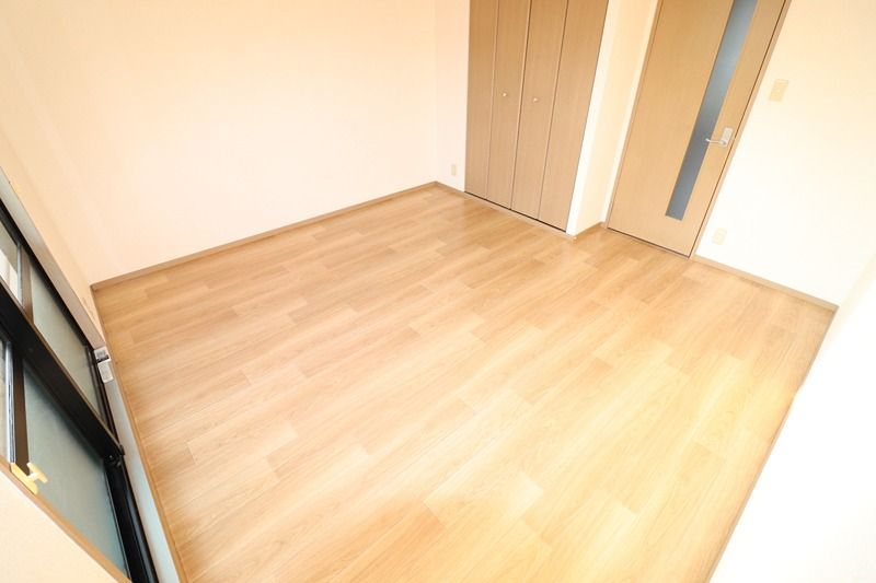 23/25 エントランス