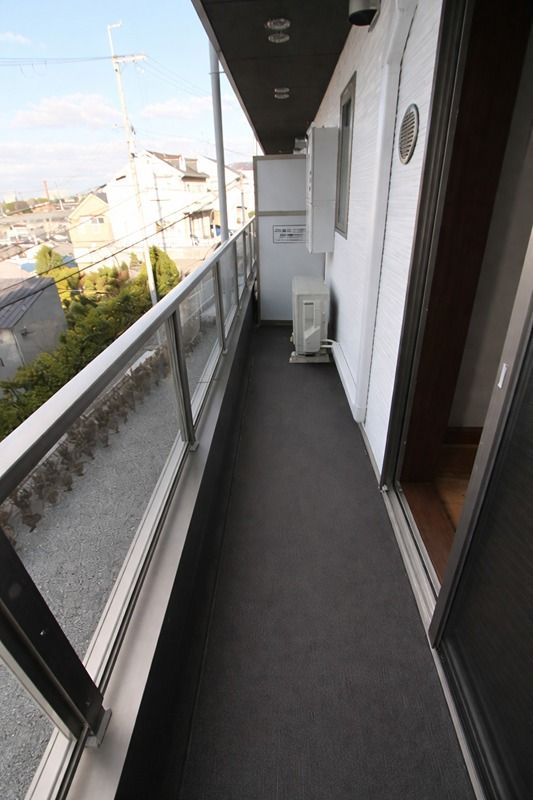20/28 バルコニー