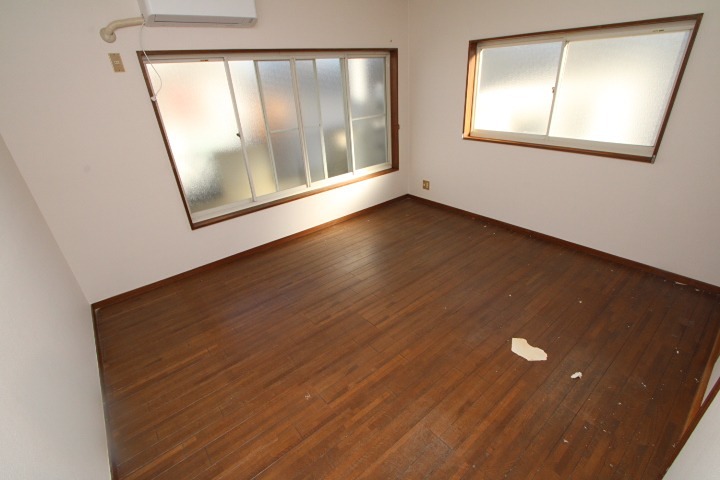 21/22 エントランス