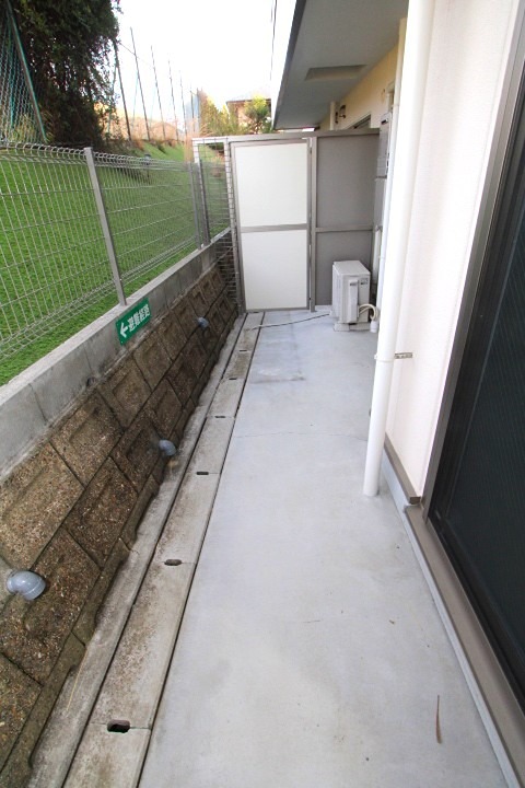 13/22 バルコニー