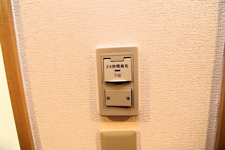 25/27 エントランス