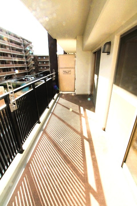 20/27 バルコニー