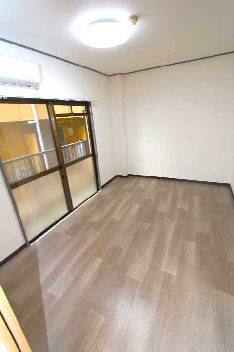 16/18 エントランス