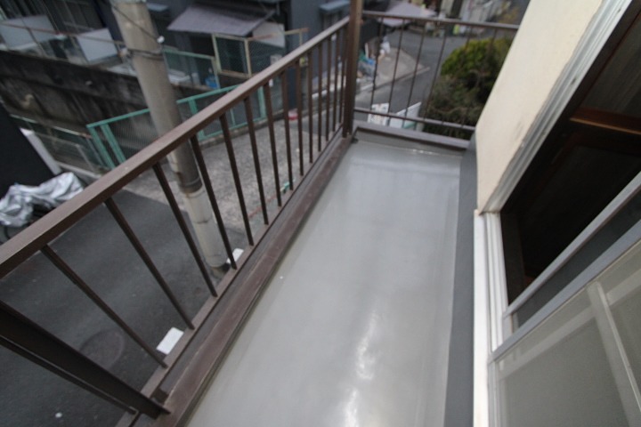 16/23 バルコニー