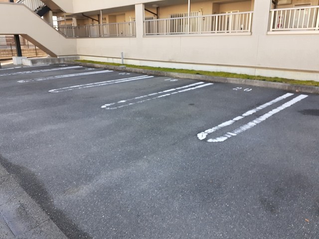 20/20 駐車場