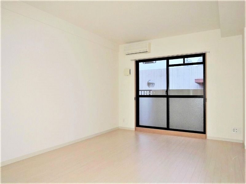 18/21 エントランス