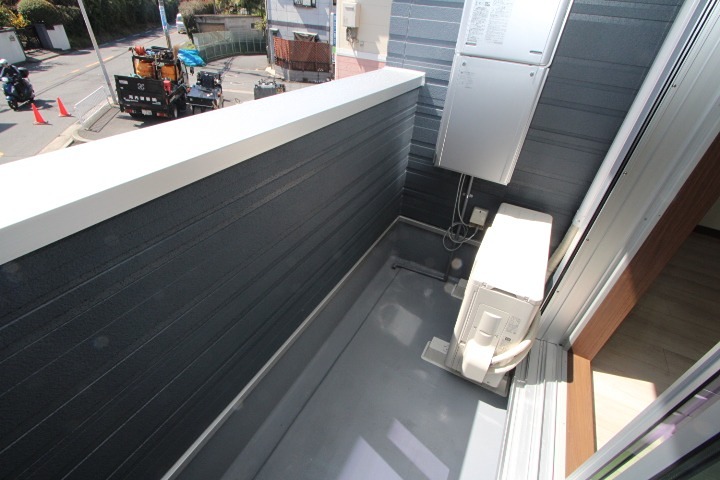 19/26 バルコニー