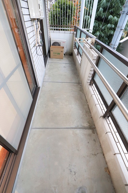 13/18 バルコニー