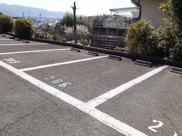 2/2 駐車場