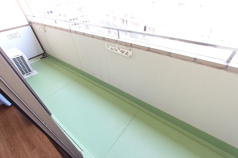 13/18 バルコニー