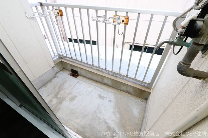 16/20 エントランス