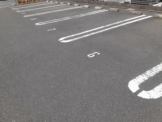 20/20 駐車場