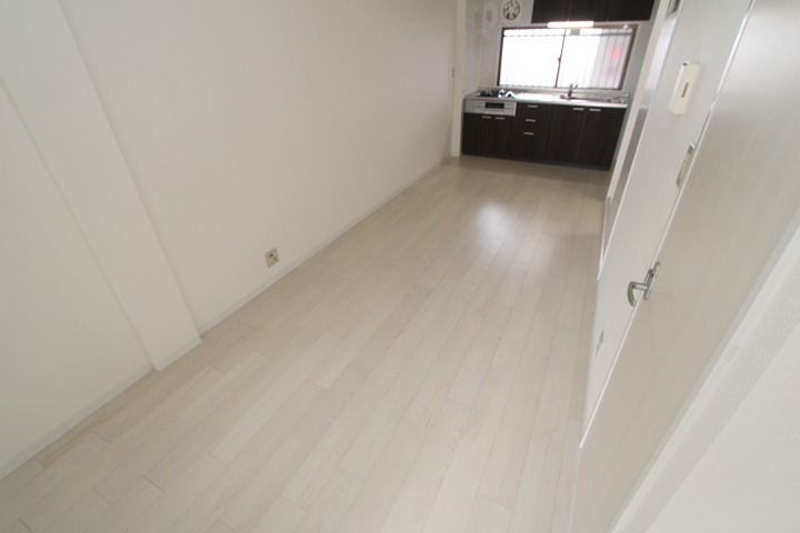 16/18 エントランス